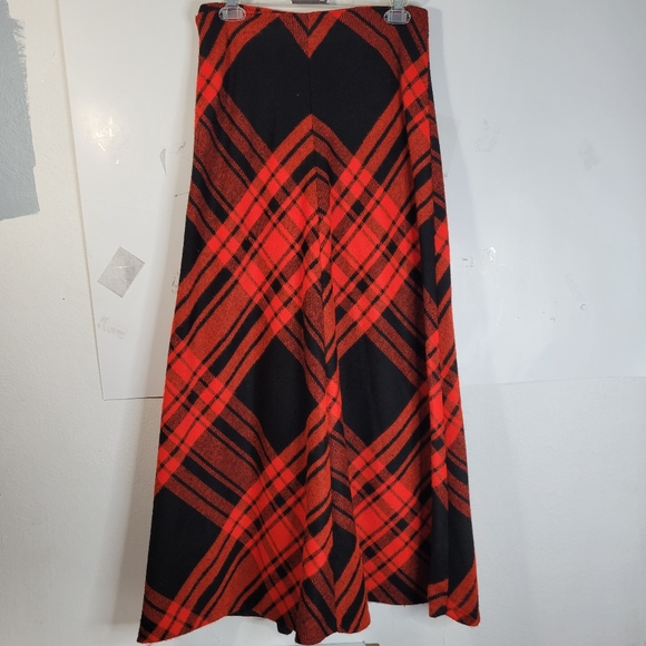 Womans Homemade Tartan Plaid Red Black Maxi Skirt Possibly Wool Back Zip Sm/Med - Picture 2 of 6